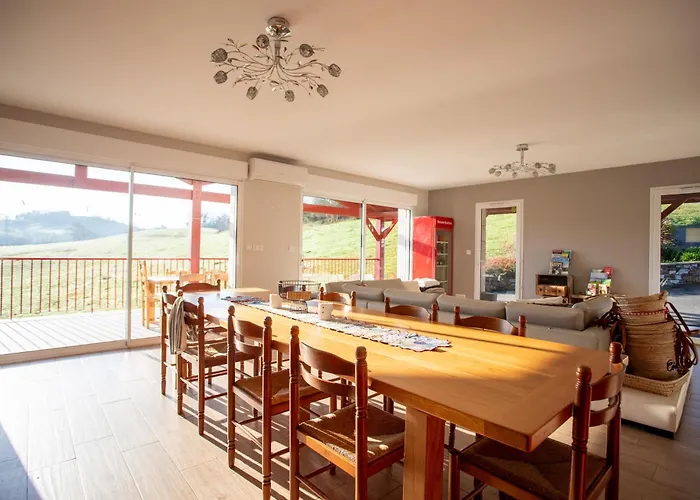 - Orchis Bed & Breakfast